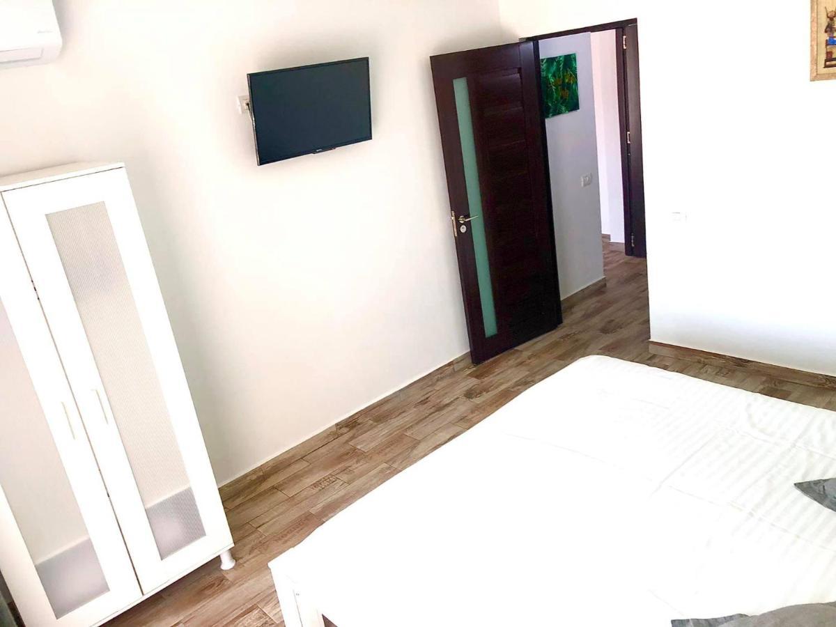 Hotel Mustaciosul Dunarii à Ieşelniţa Extérieur photo