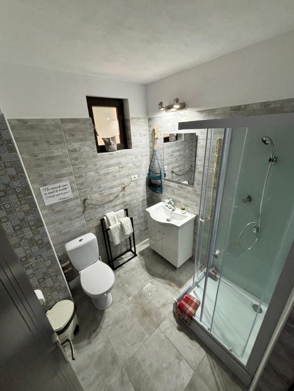 Hotel Mustaciosul Dunarii à Ieşelniţa Extérieur photo