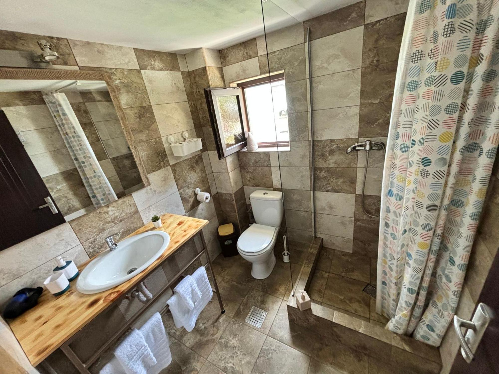 Hotel Mustaciosul Dunarii à Ieşelniţa Extérieur photo