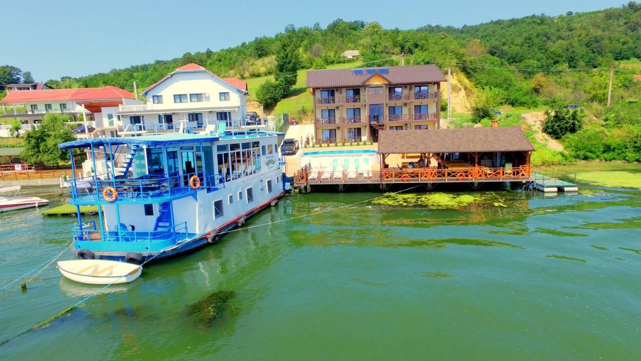 Hotel Mustaciosul Dunarii à Ieşelniţa Extérieur photo
