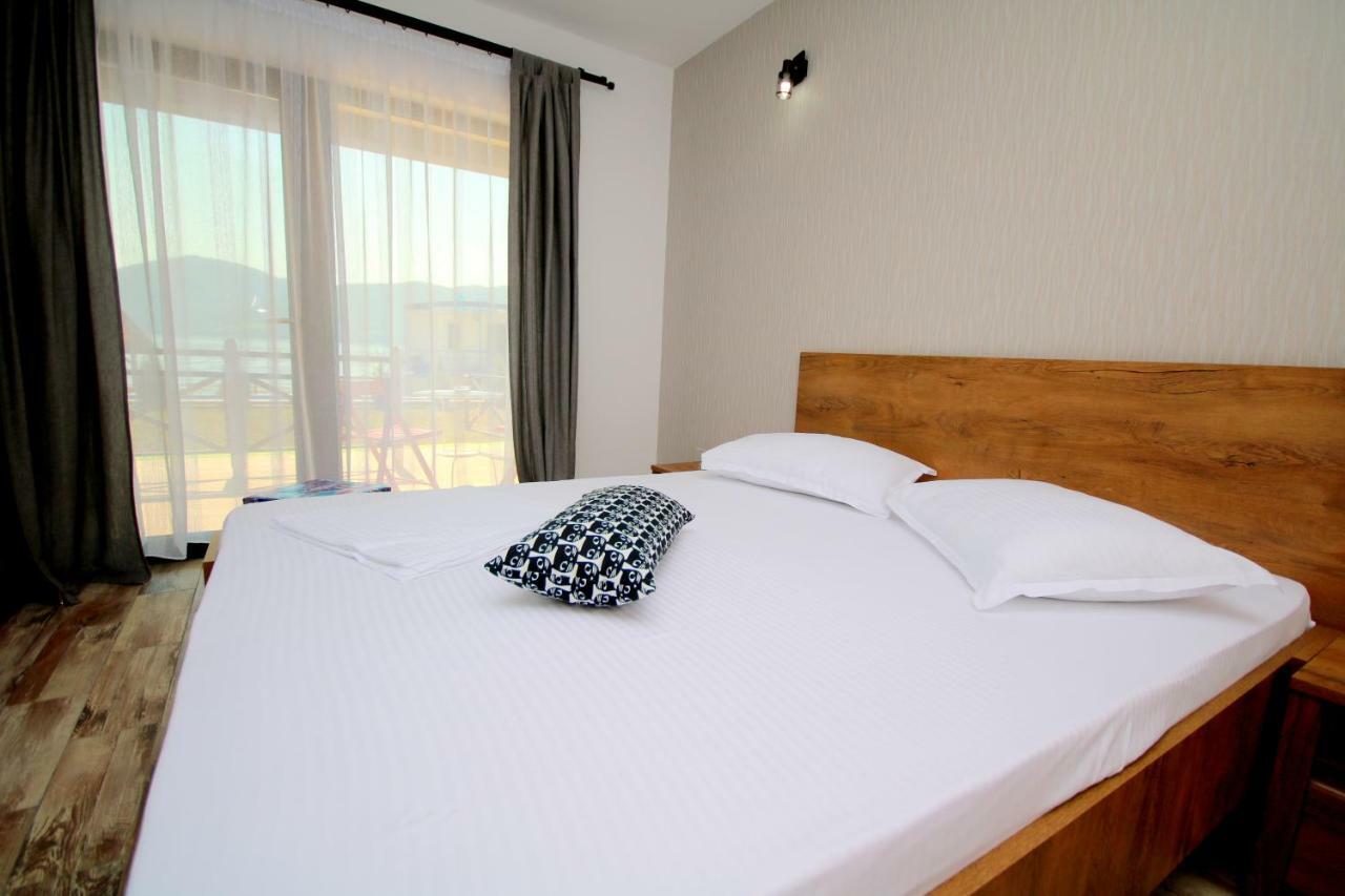 Hotel Mustaciosul Dunarii à Ieşelniţa Extérieur photo